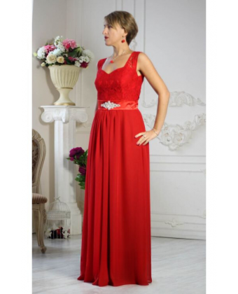 Проста червона сукня з вирізом